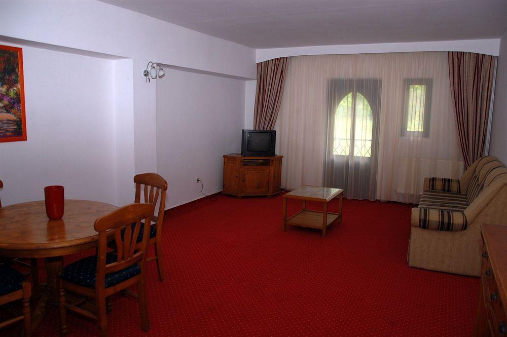 Hôtel Marion à Târgu-Mureş Extérieur photo
